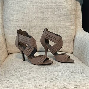 New Directions Tan Heels Classic Pumps